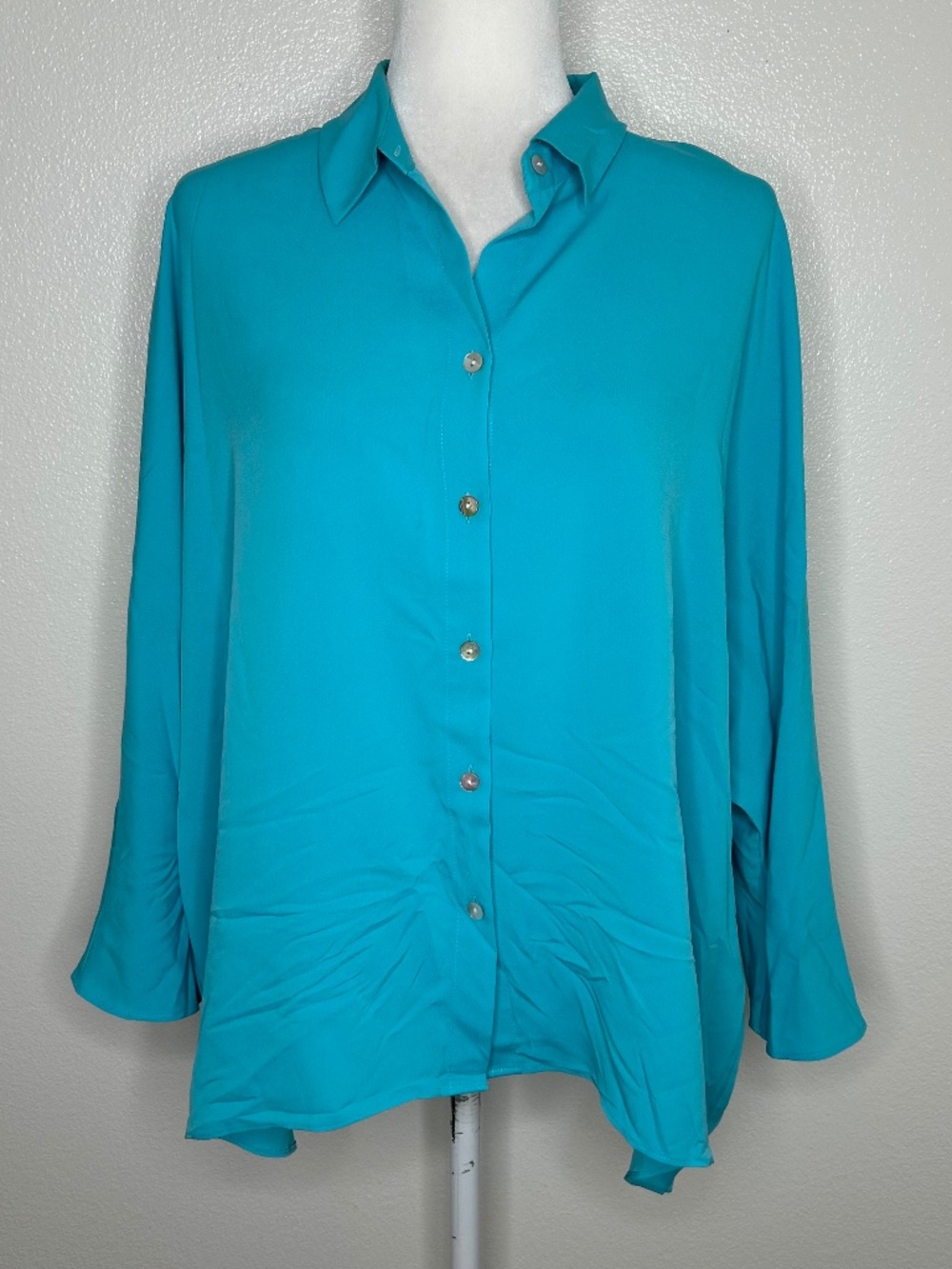Chicos Womens Blue Oversized Hi-Low Button-Up Top Blouse Size 2 12/14 EUC